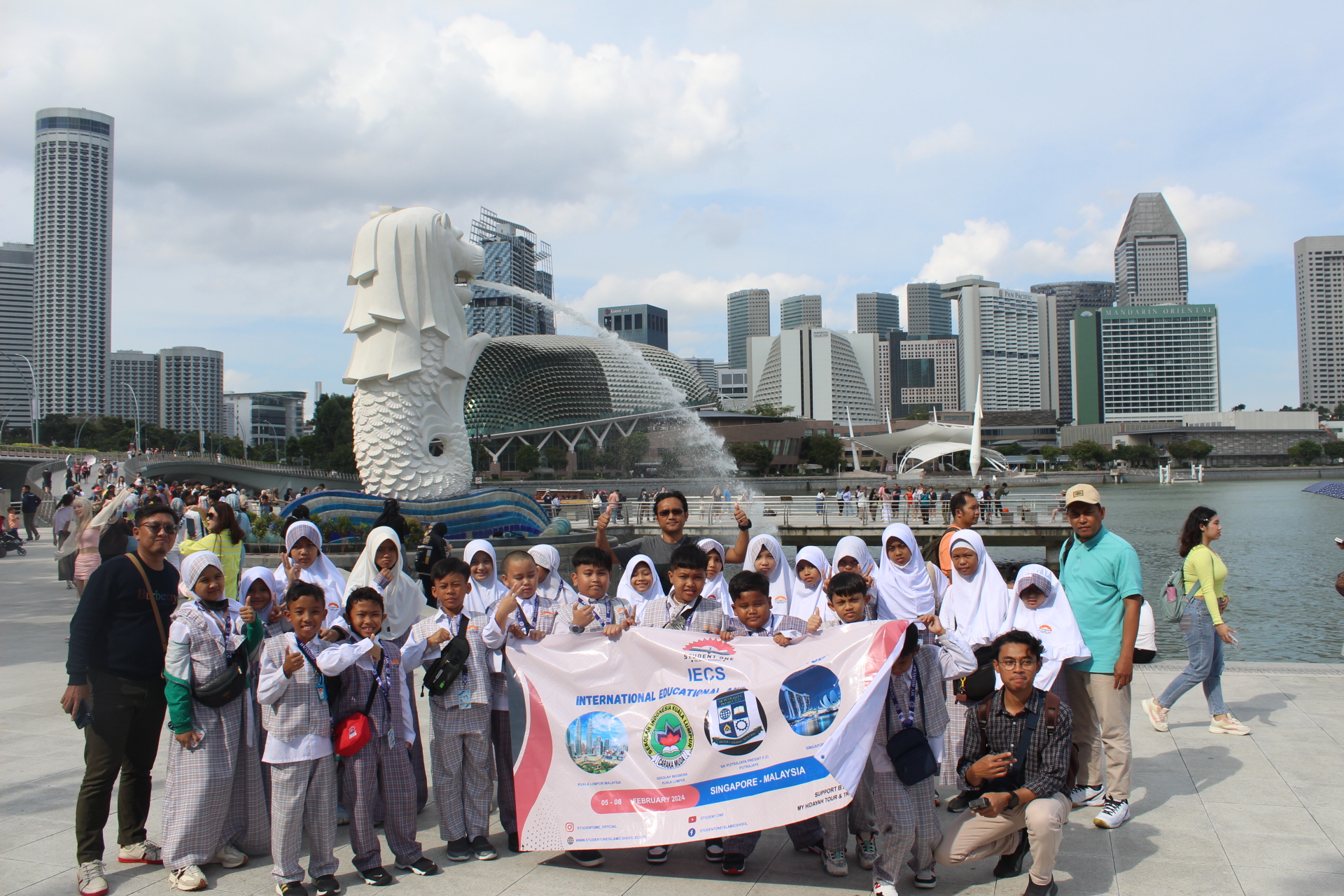 MENJELAJAH SINGAPURA (SO-IECS series, Bagian 2)